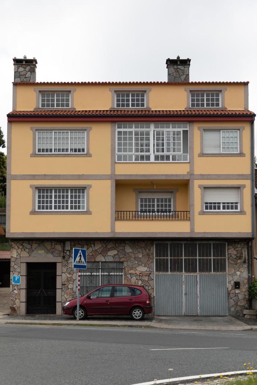 Hotel A Taberna De Vento à Lalín Extérieur photo
