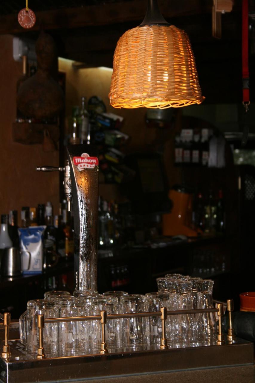 Hotel A Taberna De Vento à Lalín Extérieur photo