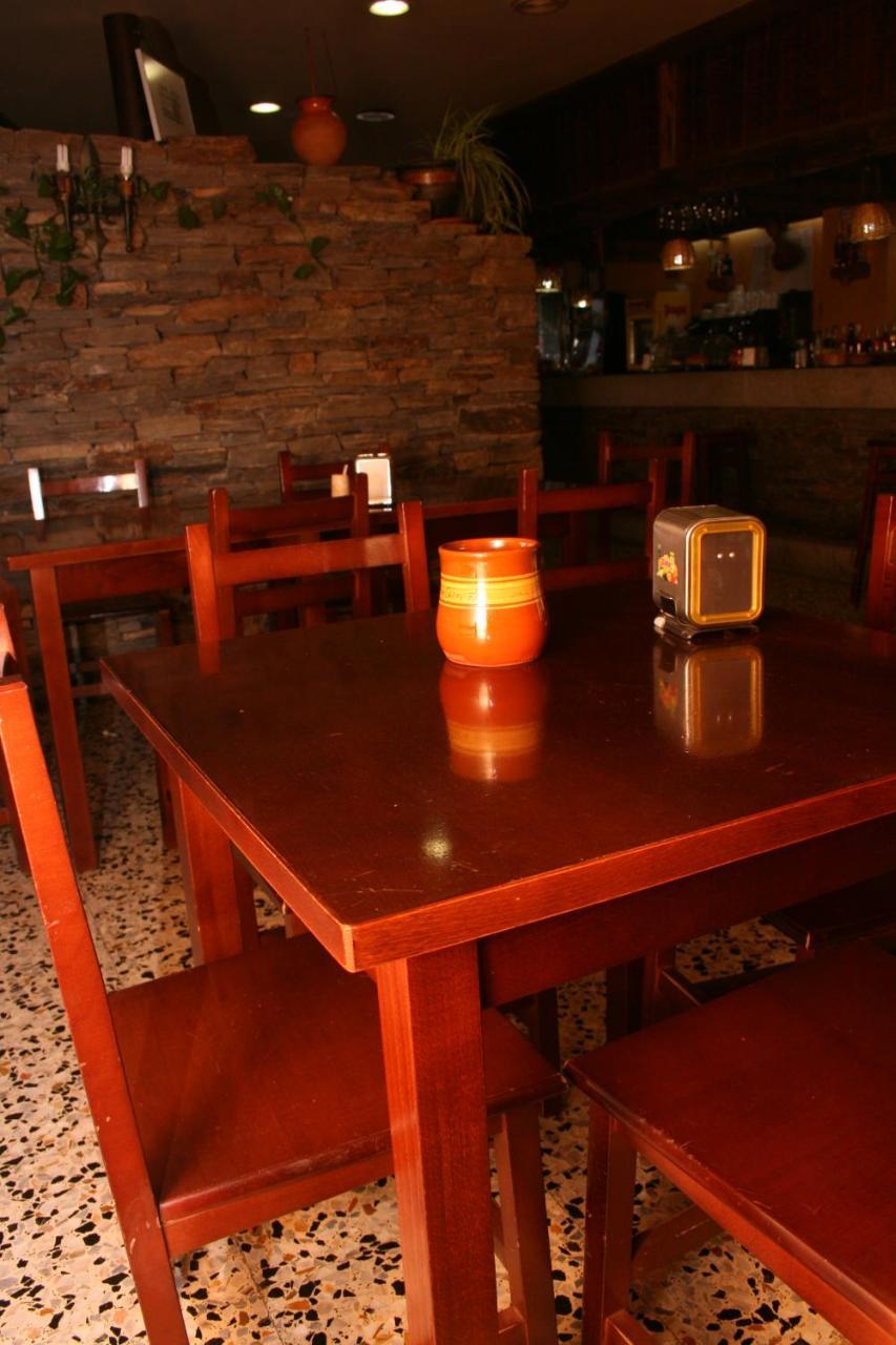 Hotel A Taberna De Vento à Lalín Extérieur photo