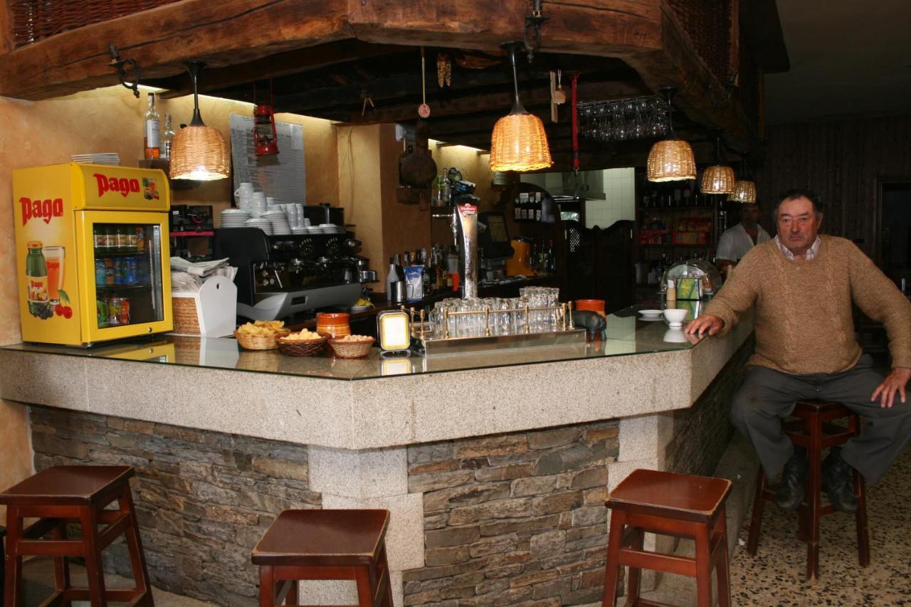 Hotel A Taberna De Vento à Lalín Extérieur photo