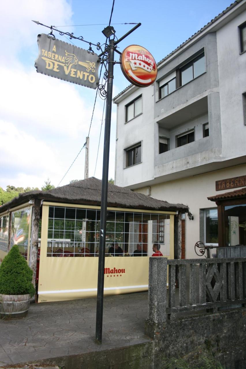 Hotel A Taberna De Vento à Lalín Extérieur photo