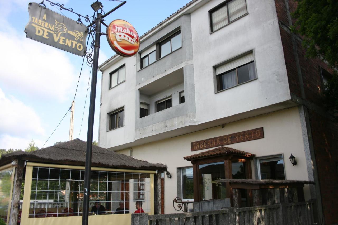 Hotel A Taberna De Vento à Lalín Extérieur photo